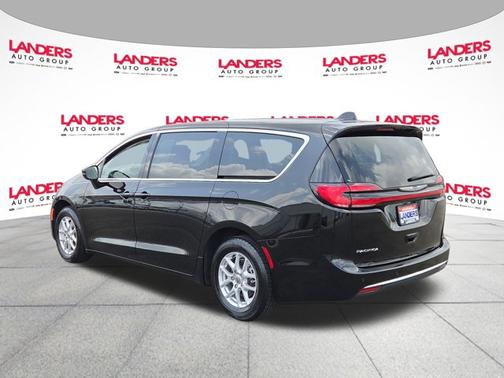 Diamond Black 2024 Chrysler Pacifica TOURING L