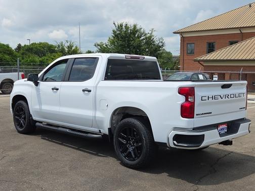 Summit White 2024 Chevrolet Silverado 1500 CUSTOM
