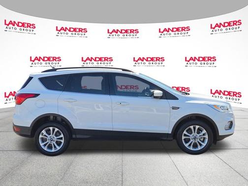 OXFORD WHITE 2019 Ford Escape SEL