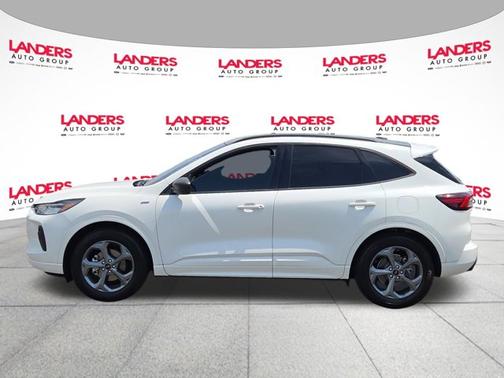 STAR WHITE METALLIC TRI-COA 2024 Ford Escape ST-LINE