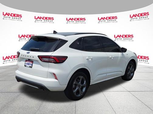STAR WHITE METALLIC TRI-COA 2024 Ford Escape ST-LINE