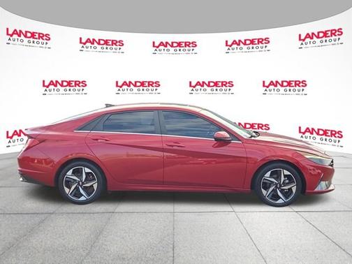 Scarlet Red Pearl 2022 Hyundai ELANTRA SEL