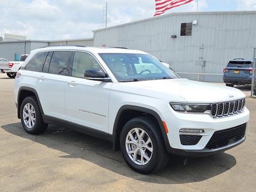 Bright White Clearcoat 2022 Jeep Grand Cherokee LIMITED