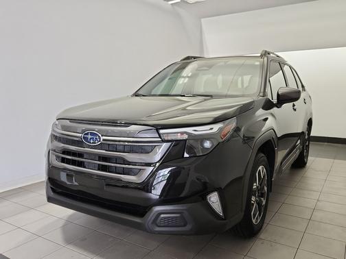 Crystal Black Silica 2025 Subaru Forester Premium