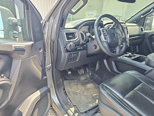 2019 Nissan Titan XD SL