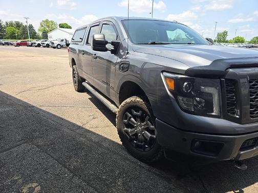 2019 Nissan Titan XD SL