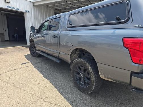 2019 Nissan Titan XD SL