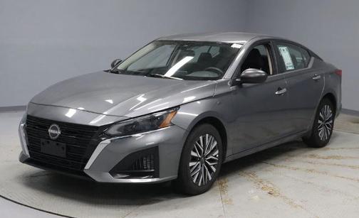 Gun Metallic 2024 Nissan Altima 2.5 SV