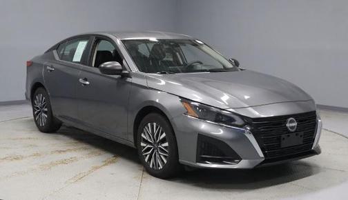 Gun Metallic 2024 Nissan Altima 2.5 SV