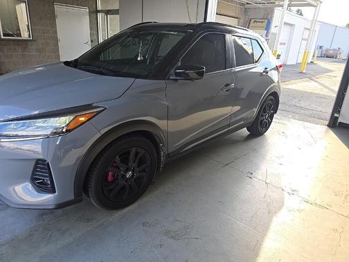2021 Nissan Kicks SR