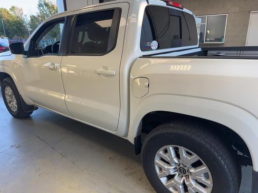 2024 Nissan Frontier SV