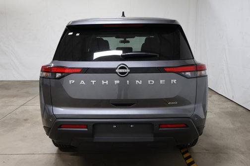 2025 Nissan Pathfinder S