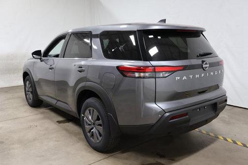 2025 Nissan Pathfinder S