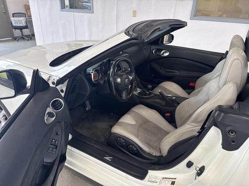 2010 Nissan 370Z Touring