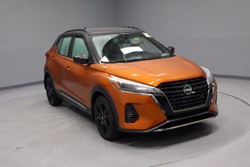 Monarch Orange / Super Black 2023 Nissan Kicks SR