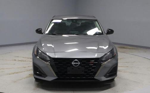 Gun Metallic 2025 Nissan Altima SR
