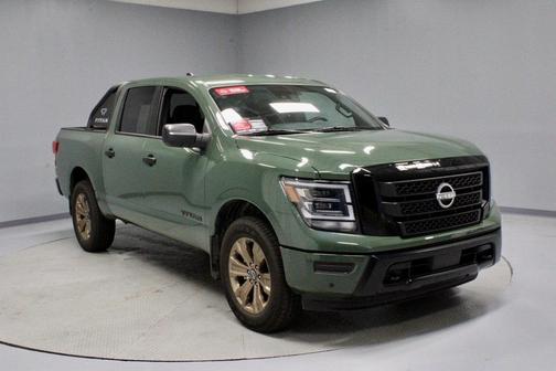 2024 Nissan Titan SV