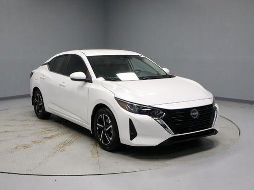 Aspen White 2024 Nissan Sentra SV