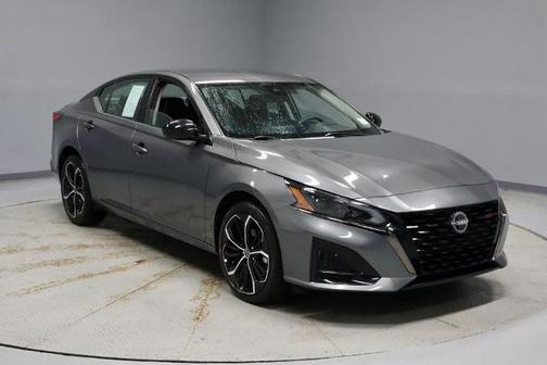 Gun Metallic 2025 Nissan Altima SR