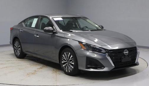 Gun Metallic 2025 Nissan Altima SV