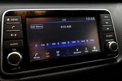 Gun Metallic 2025 Nissan Kicks Play S