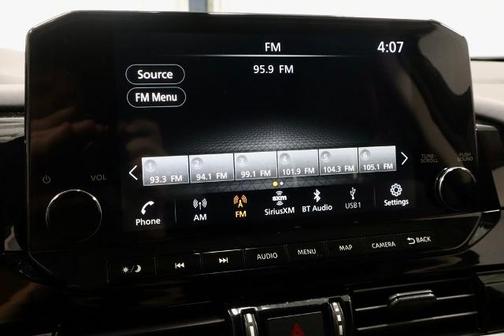 Pearl 2025 Nissan Pathfinder SL