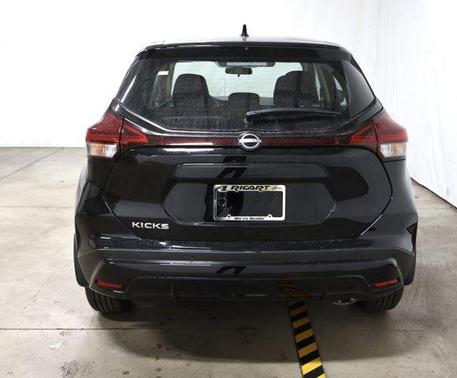 2025 Nissan Kicks Play S