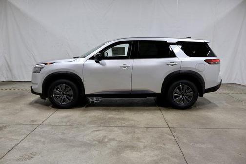 2025 Nissan Pathfinder S