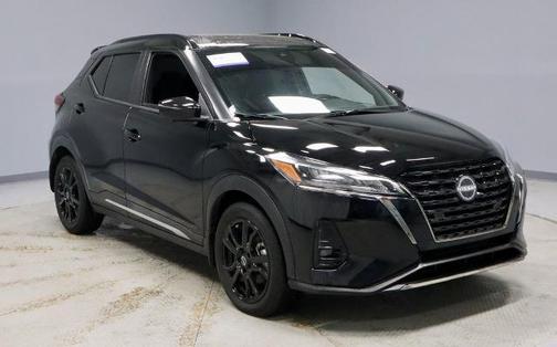 2023 Nissan Kicks SR