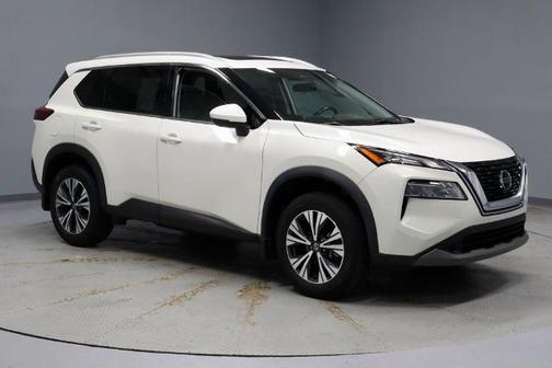 White 2021 Nissan Rogue SV