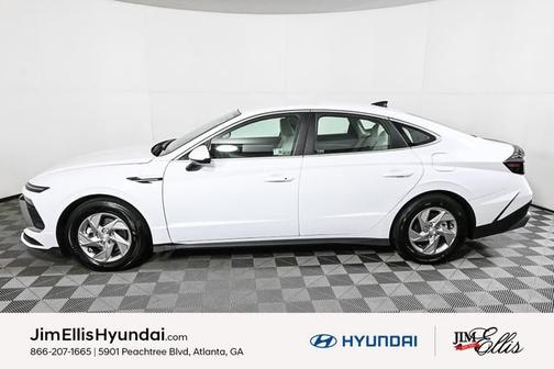 2025 Hyundai SONATA SE