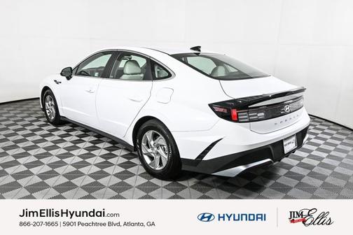 2025 Hyundai SONATA SE