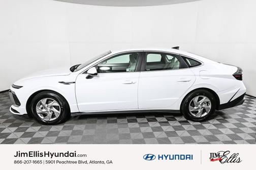 2025 Hyundai SONATA SE