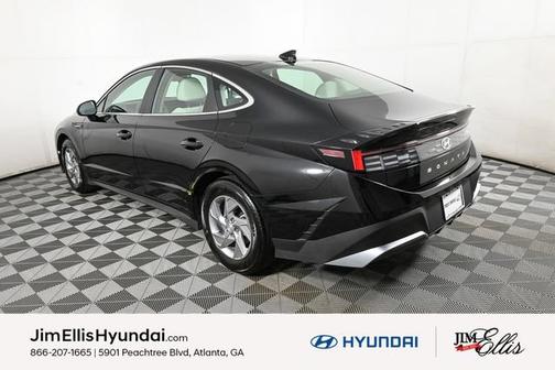 2025 Hyundai SONATA SE