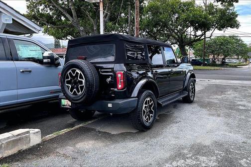 Shadow Black 2025 Ford Bronco Outer Banks