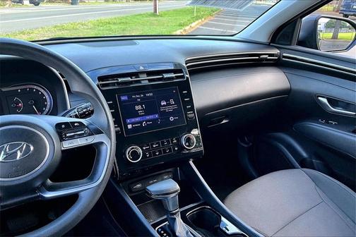 2022 Hyundai TUCSON SEL
