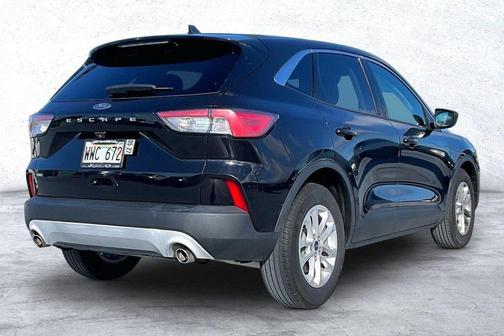 Black Metallic 2022 Ford Escape SE