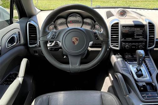 2014 Porsche Cayenne Platinum Edition