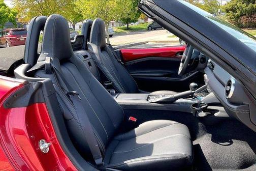 Soul Red Crystal Metallic 2026 Mazda MX-5 Miata GRAND TOURING