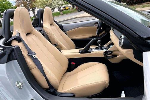 Aero Gray Metallic 2026 Mazda MX-5 Miata Grand Touring