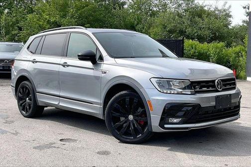 Pyrite Silver Metallic 2020 Volkswagen Tiguan 2.0T SE R-Line Black