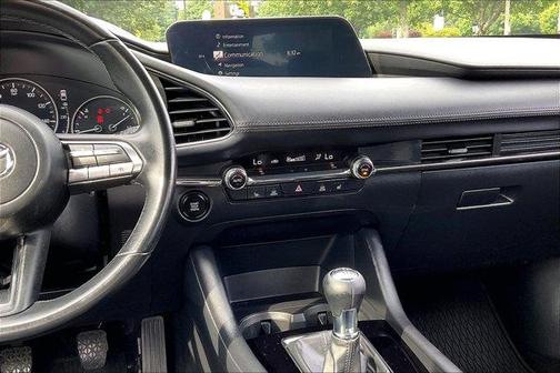 2022 Mazda Mazda3 FWD w/Premium Package