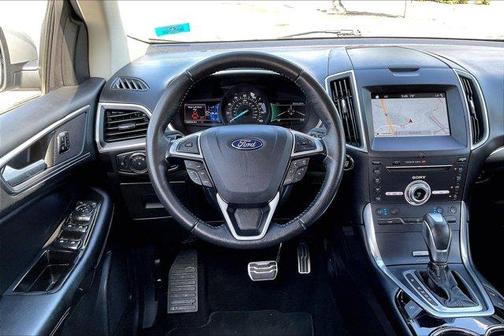 2017 Ford Edge Sport