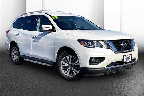 2019 Nissan Pathfinder SL
