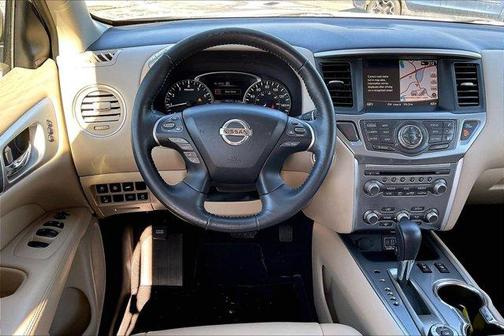 2019 Nissan Pathfinder SL