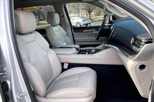 Silver Zynith 2022 Jeep Wagoneer Series II