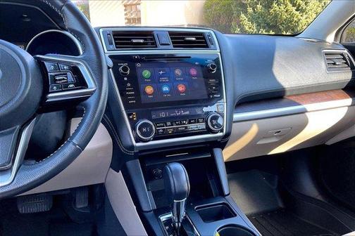 White 2019 Subaru Outback 2.5i Limited