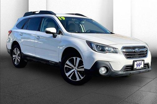 White 2019 Subaru Outback 2.5i Limited