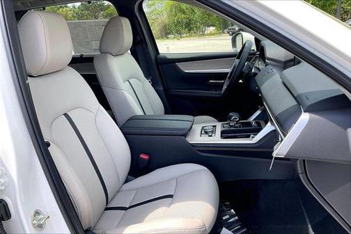 Rhodium White Premium 2026 Mazda CX-90 3.3 Turbo Preferred