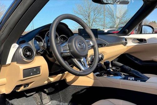 Snowflake White Pearl Mica 2026 Mazda MX-5 Miata GRAND TOURING